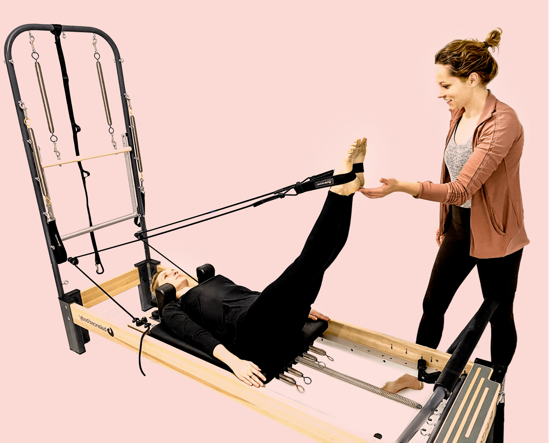 Połączenie nowoczesnych technik fizjoterapii i terapii ruchem poprzez pilates.